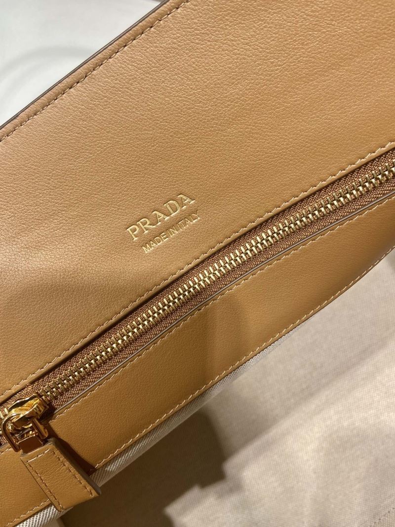 Pra*a top handle bags